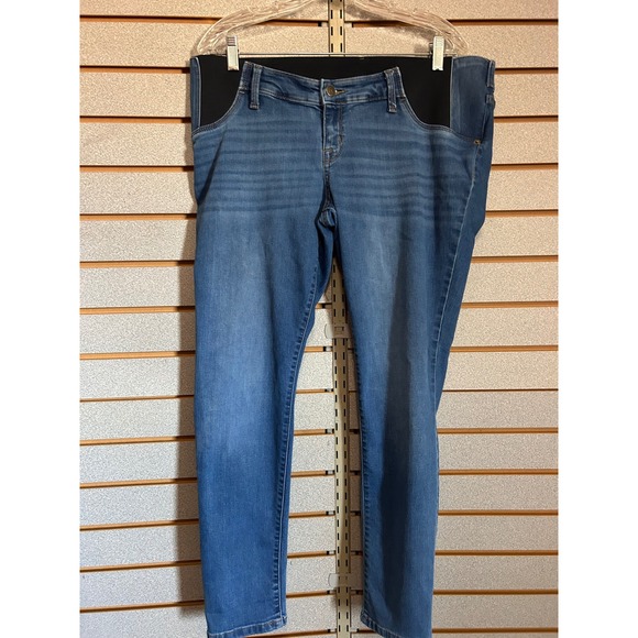 Isabel Maternity by Ingrid & Isabel Denim - Isabel Maternity by Ingrid & Isabel Skinny Jeggings Blue Medium Wash Size 12/31R
